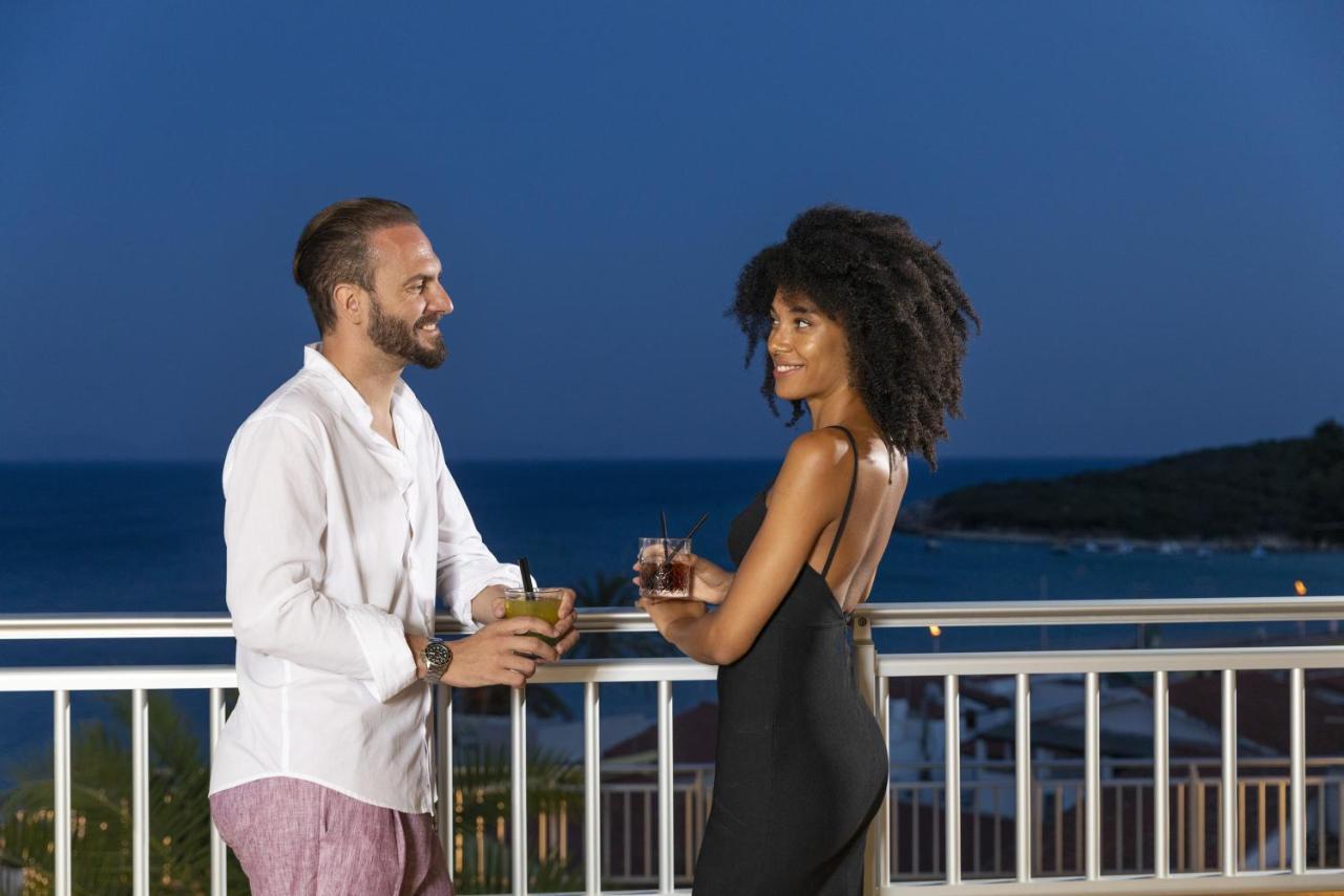 Lu' Hotel Maladroxia SantʼAntìoco Екстериор снимка