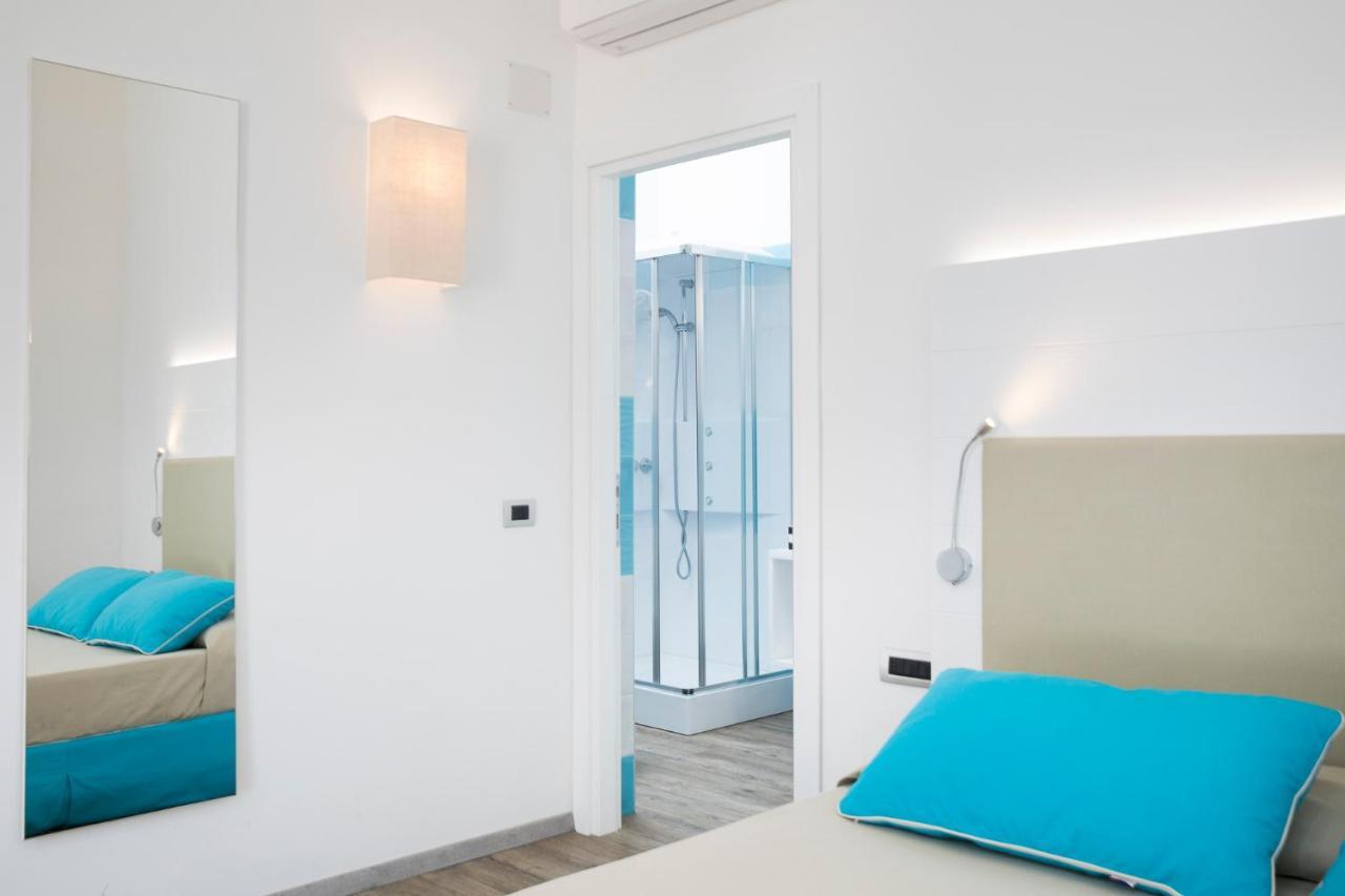 Lu' Hotel Maladroxia SantʼAntìoco Екстериор снимка