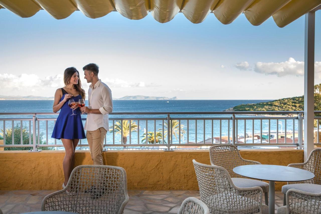 Lu' Hotel Maladroxia SantʼAntìoco Екстериор снимка