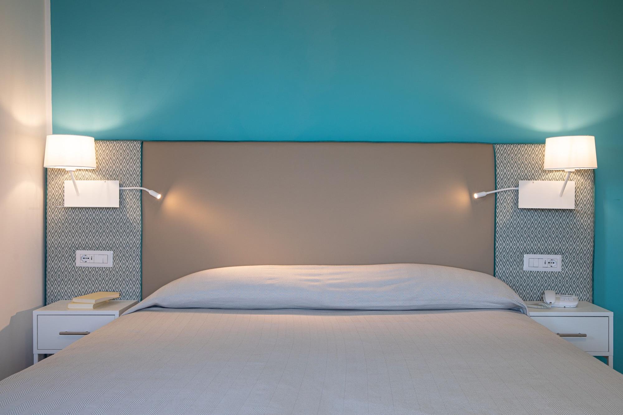 Lu' Hotel Maladroxia SantʼAntìoco Екстериор снимка