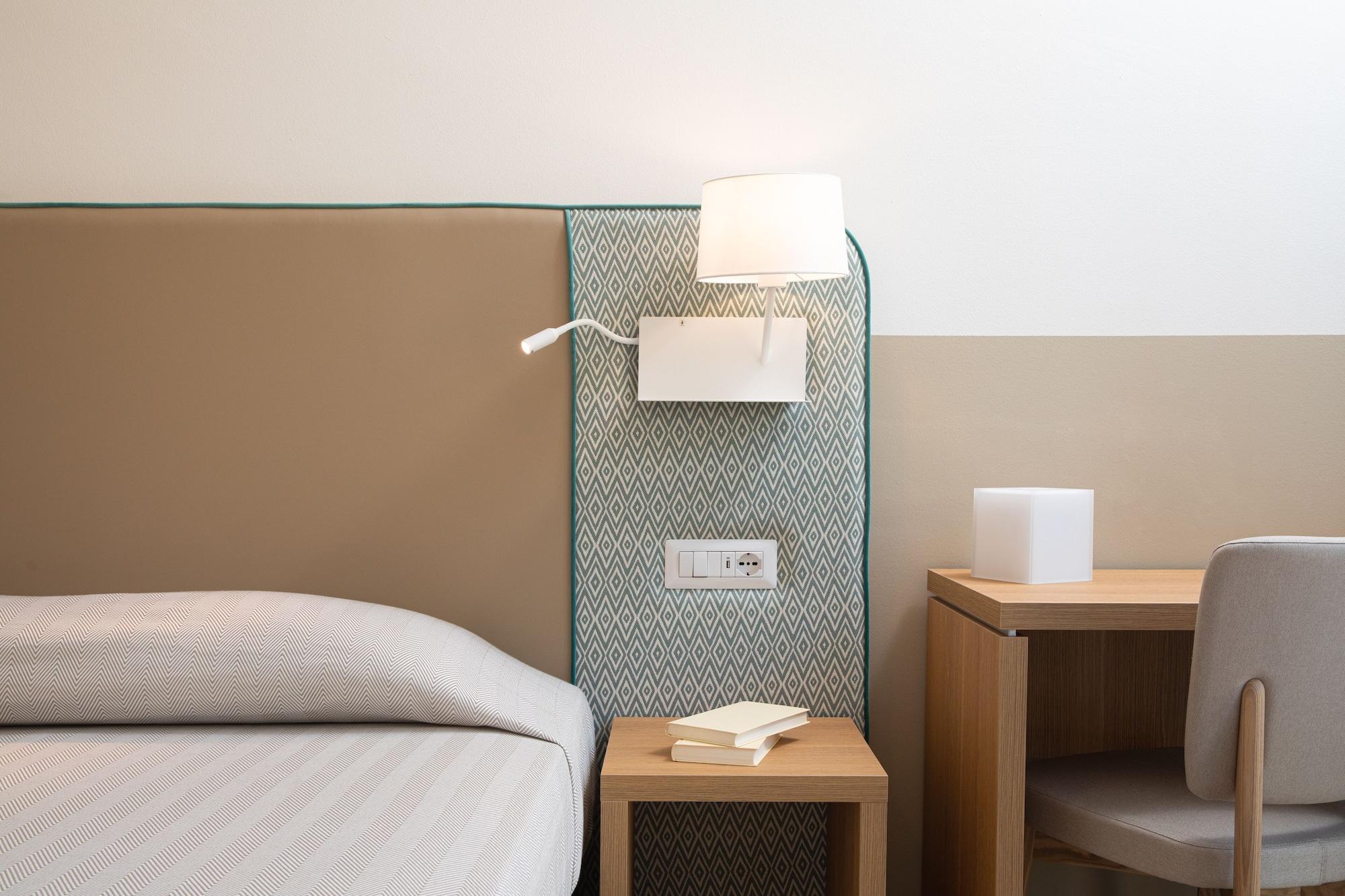 Lu' Hotel Maladroxia SantʼAntìoco Екстериор снимка